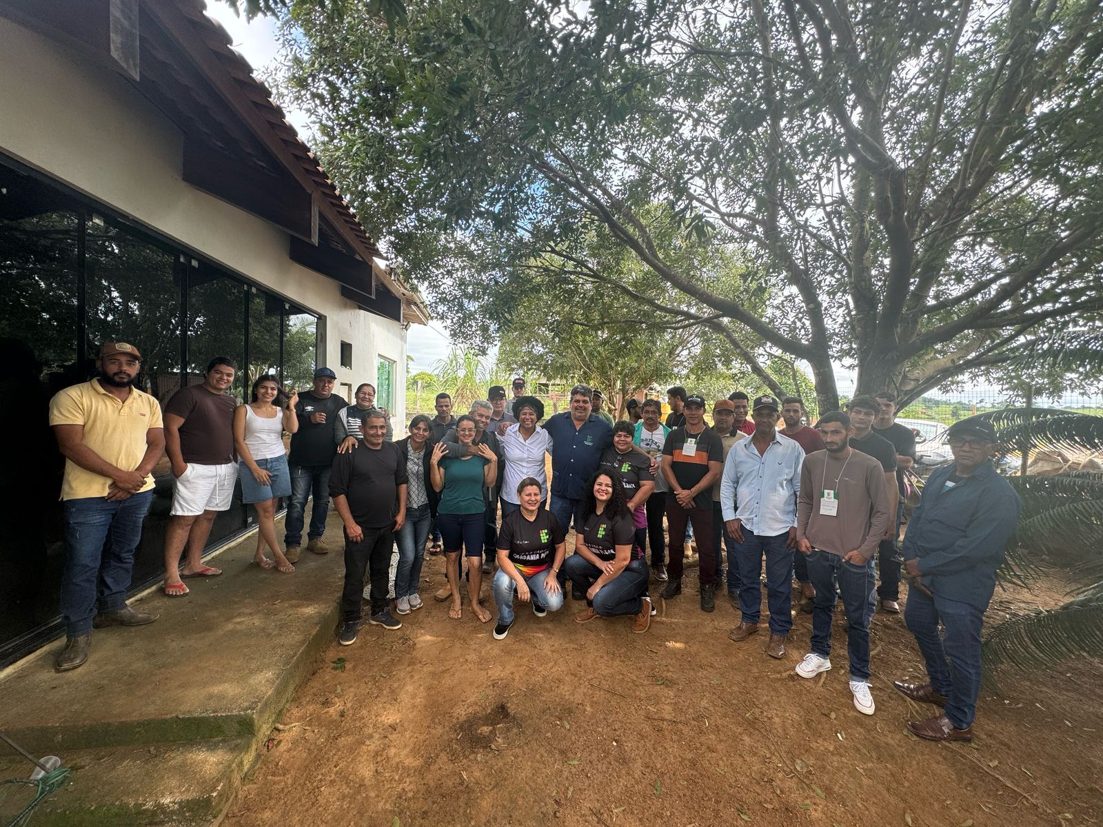 ENXADA NA ROÇA? ACABOU! - Produtores rurais de Ariquemes recebem curso de operador de trator e máquinas agrícolas


